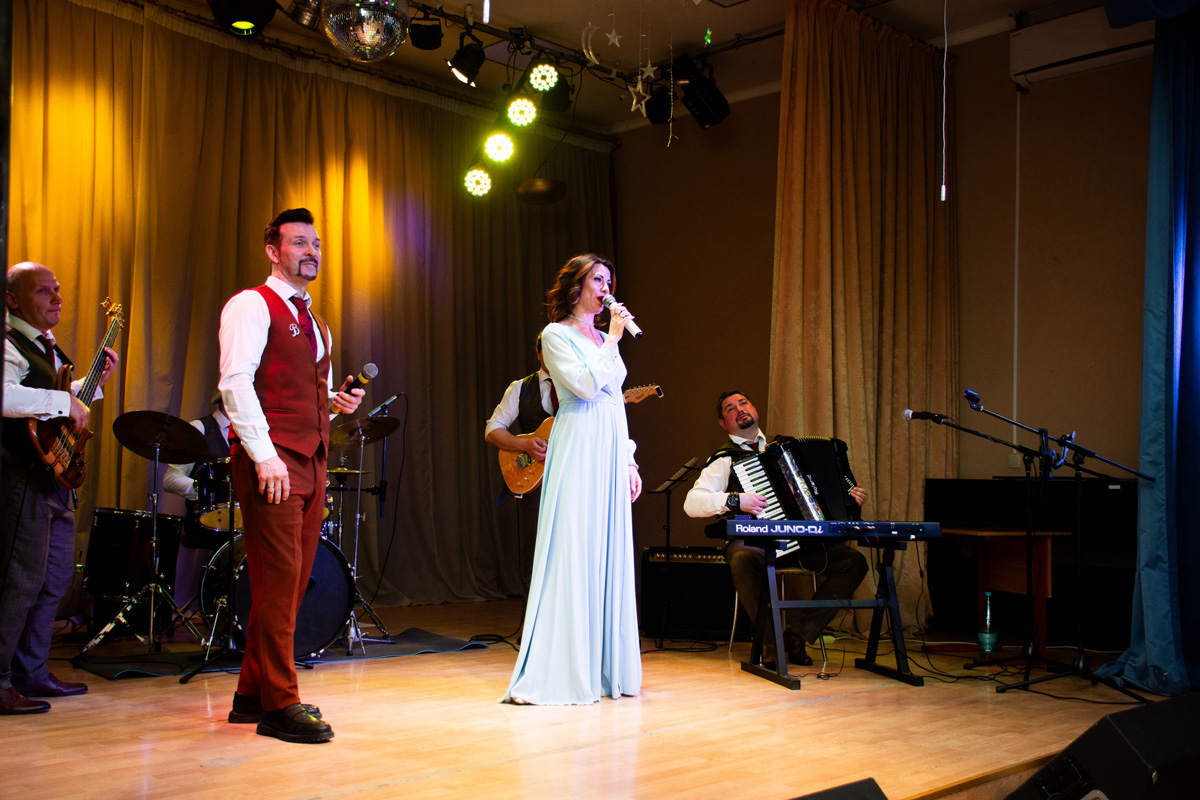 Концерт ретро-группы Чародеи на концерте посвященный Дню работника культуры в Юдинском КДЦ Молодежный