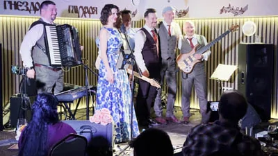 С чувством выполненного долга и абсолютного счастья. Спасибо вам, дорогие наши слушатели!