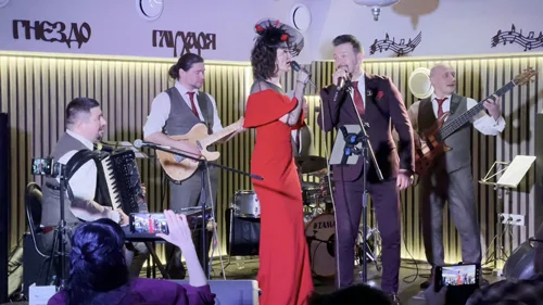 Дуэт: Валерий Алешков и Светлана Брижань в клубе Гнездо Глухаря