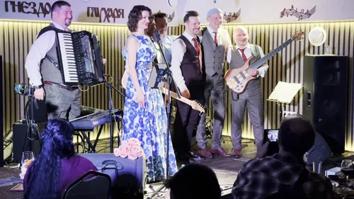 С чувством выполненного долга и абсолютного счастья. Спасибо вам, дорогие наши слушатели!